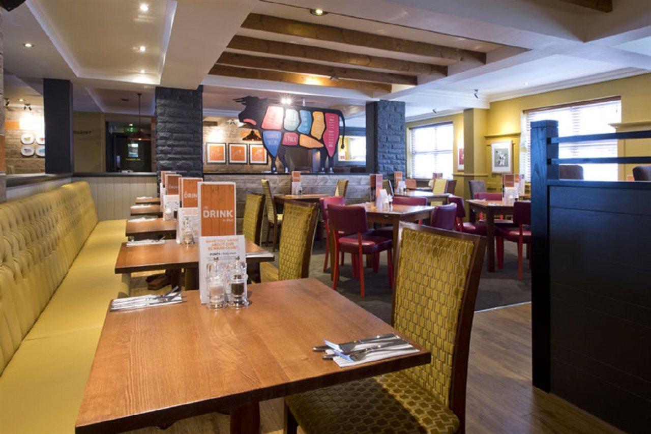 Premier Inn London Romford Exterior photo